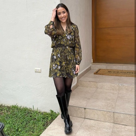 ZARA BLOGGERS’ FAVORITE PRINTED DRESS ZW COLLECTION - Picture 6 of 16